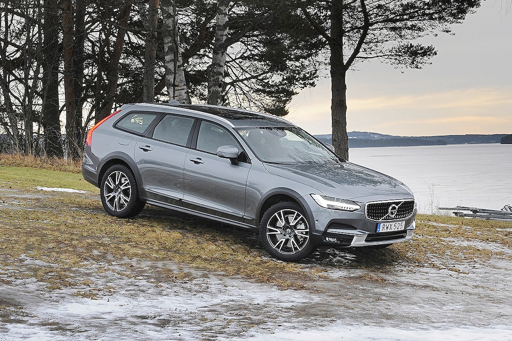 Volvo V90 Cross Country