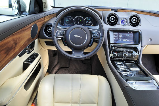 Jaguar XJ V6