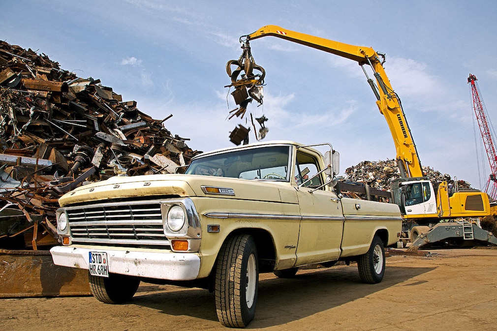 Ford F-250 Camper Special