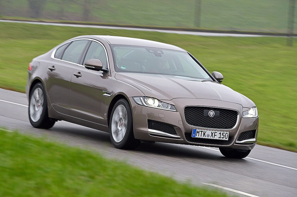 Jaguar XF 20d