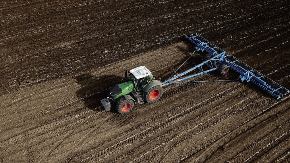 Traktor Fendt 1050 Vario mit 500 PS: Fahrbericht - AUTO BILD