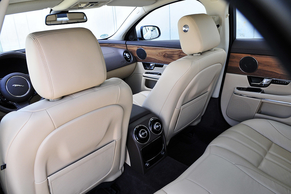Jaguar XJ V6