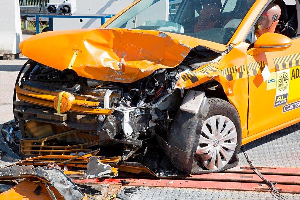 ADAC Crashtest - VW Golf gegen Smart fortwo