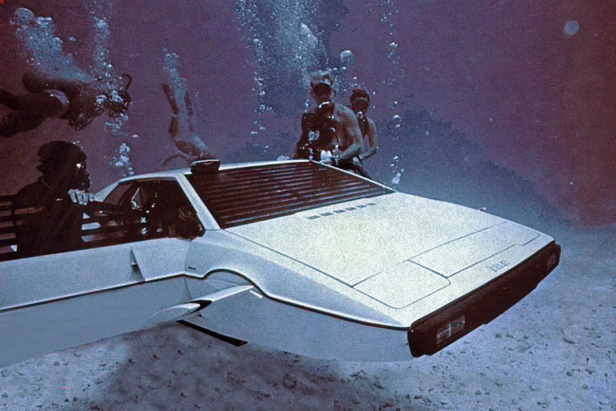 Lotus Esprit S1 als U-Boot