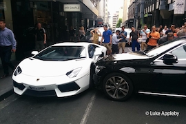 Lamborghini Aventador: Crash in Auckland