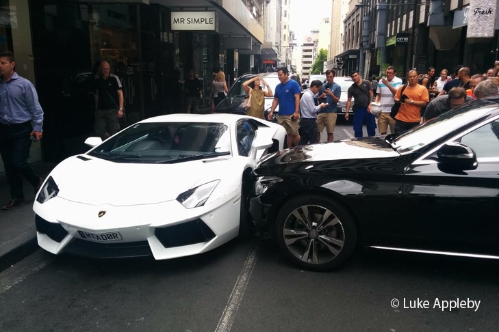 Lamborghini Aventador: Crash in Auckland