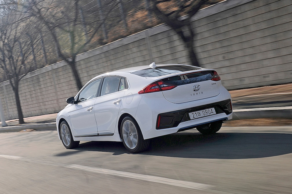 Hyundai IONIQ !!! SPERRFRIST 17. Februar 2016 00:00 Uhr !!!