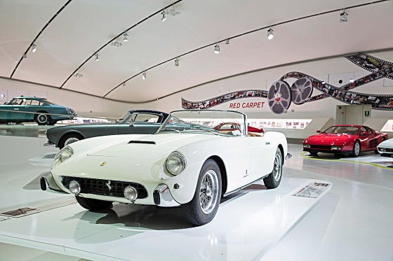 Ferrari zeigt Filmautos