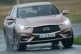 Infiniti Q30