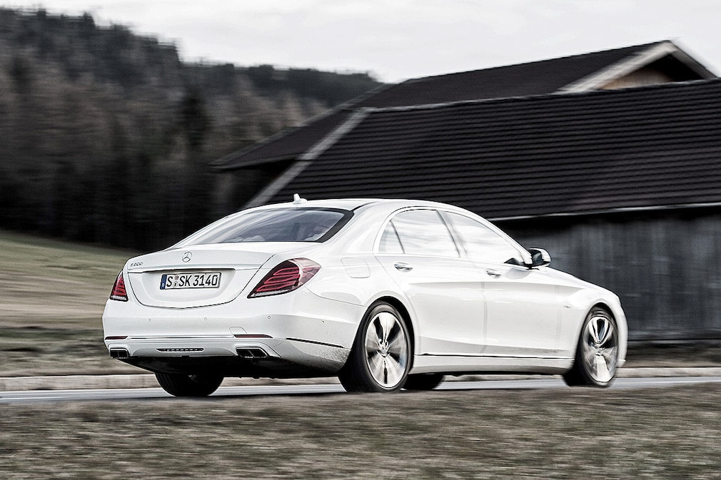 Mercedes Benz S600     