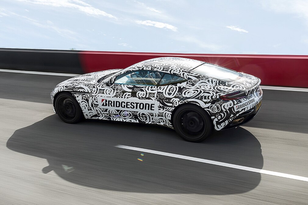 Aston Martin DB11