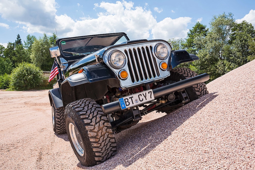 Jeep CJ-7 V8