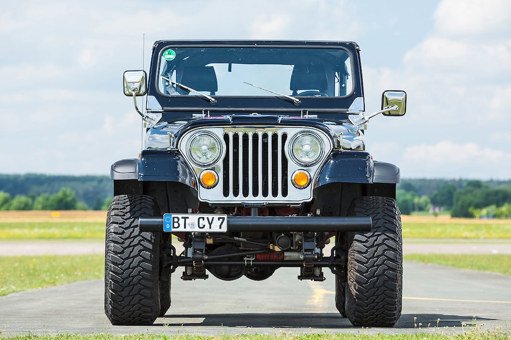 Jeep CJ-7 V8