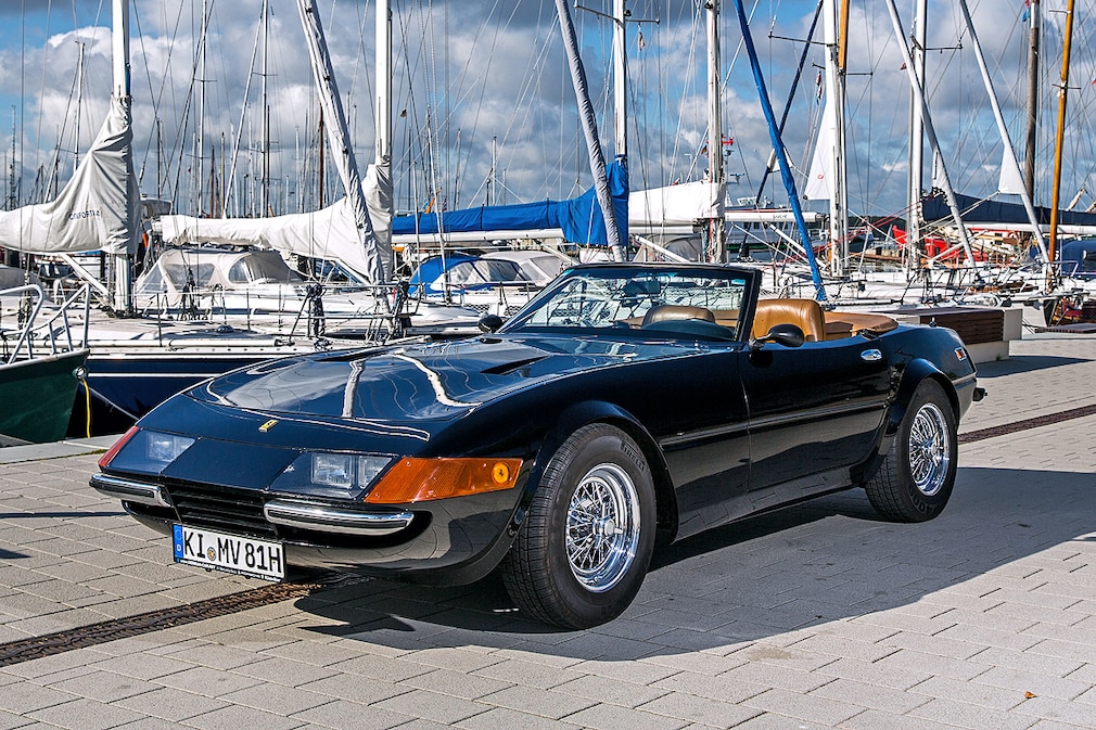 McBurnie Ferrari Replik