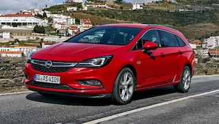  Opel Astra Sports Tourer 