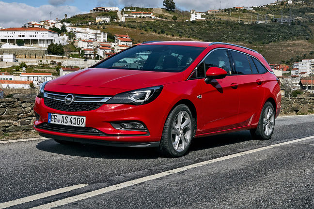 Video Opel Astra Sports Tourer 2016 Autobild De