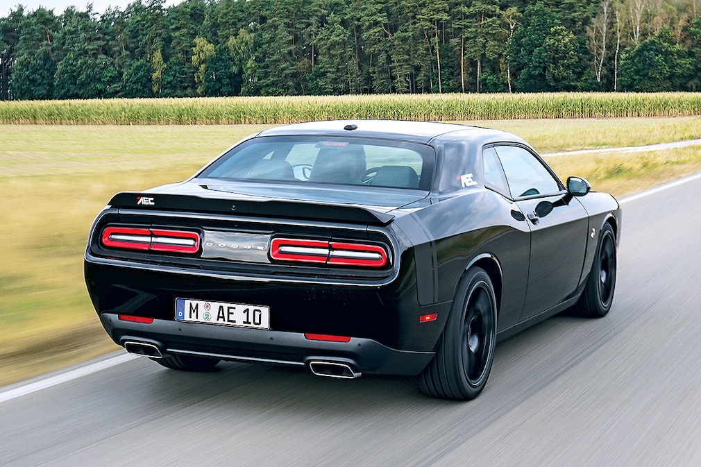 Dodge Challenger 392 Hemi Shaker