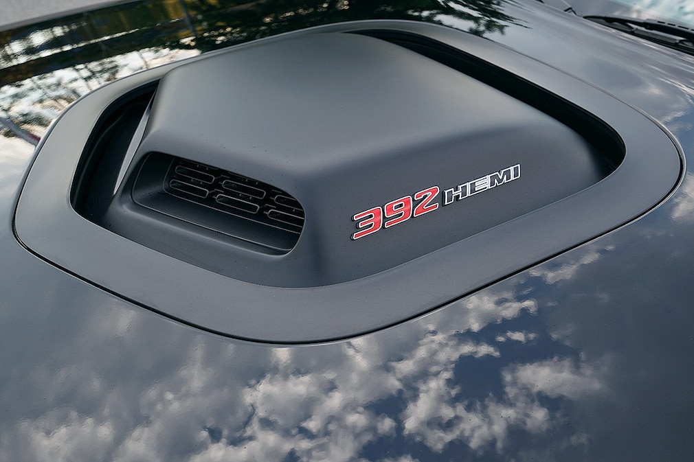 Dodge Challenger 392 Hemi Shaker