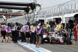 Formel 1: Hamilton behält Spitze