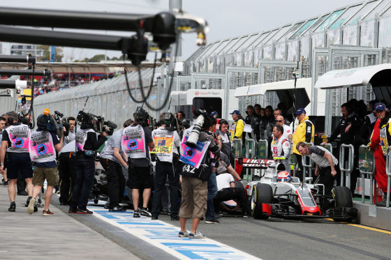 Formel 1: Hamilton behält Spitze
