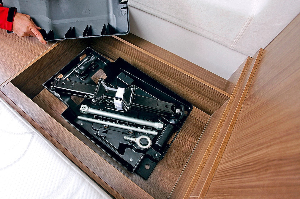 Bravia Sawn 599