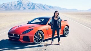 Michelle Rodriguez am Steuer des SVR