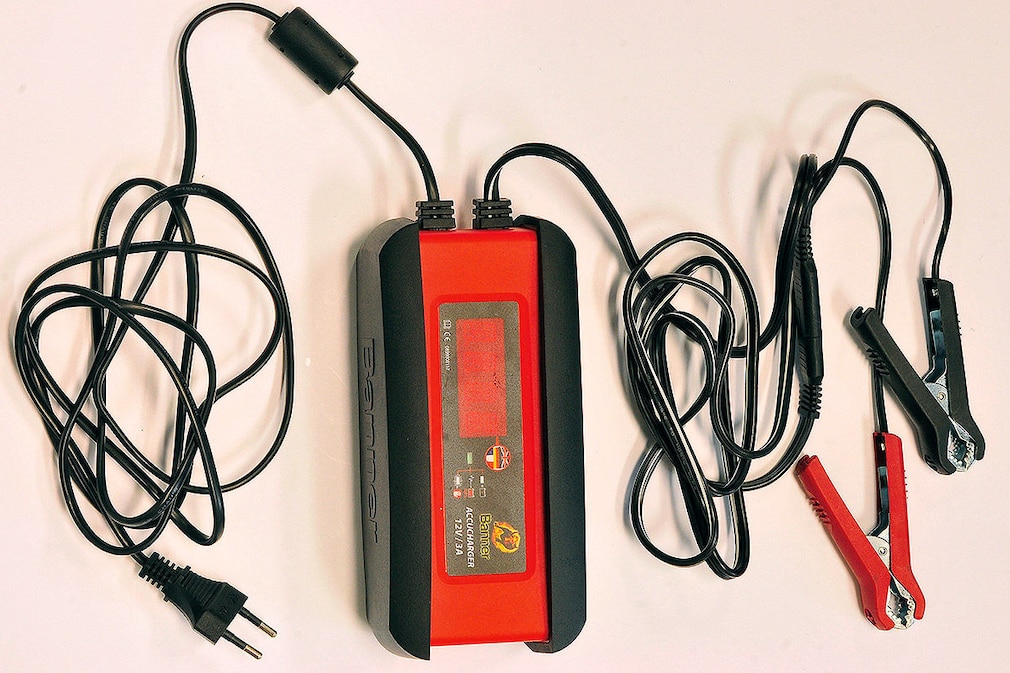 Batterie-Ladegeräte im Test