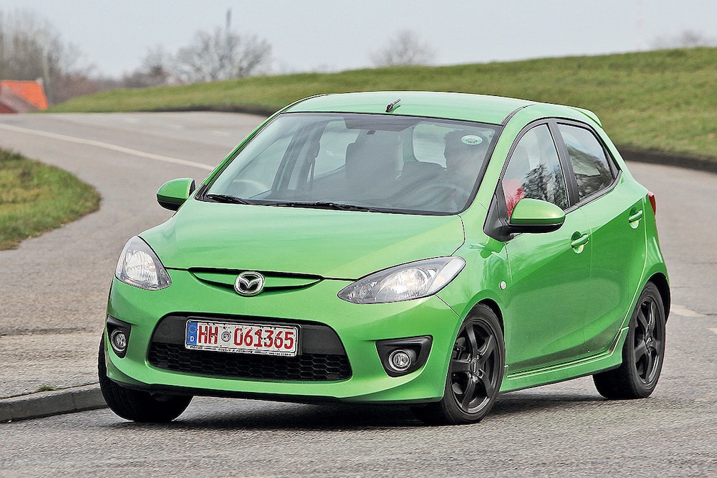 Mazda2