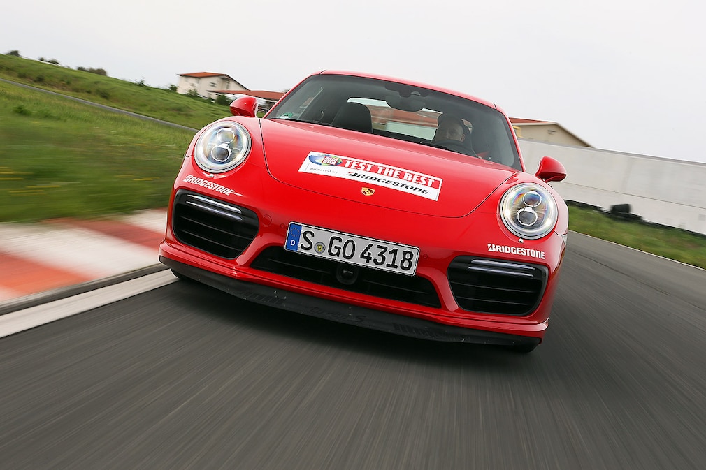 Porsche 911 Turbo S