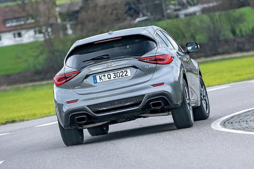 Infiniti Q30 Sport 2.0 T