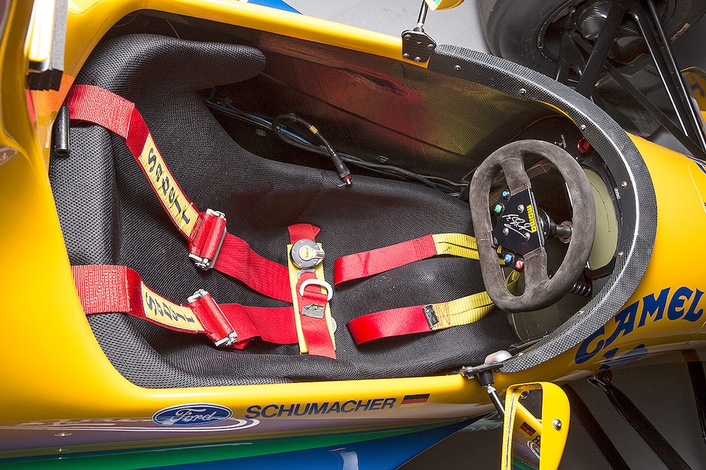 1991-1992 BENETTON-FORD B191/191B FORMULA 1 RACING SINGLE-SEATER