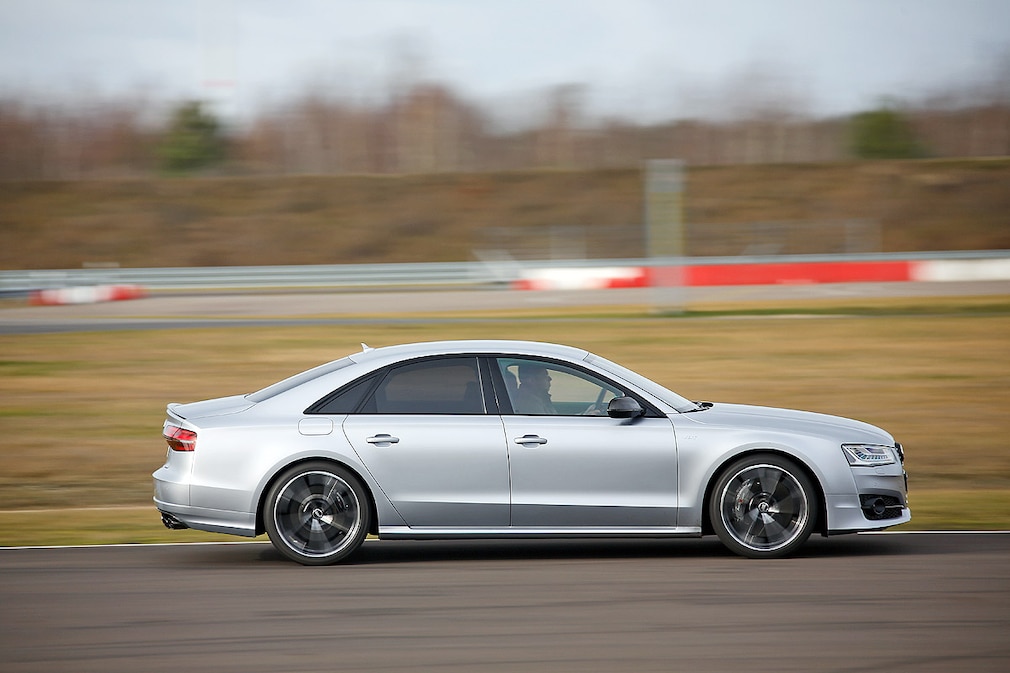 Audi S8 Plus