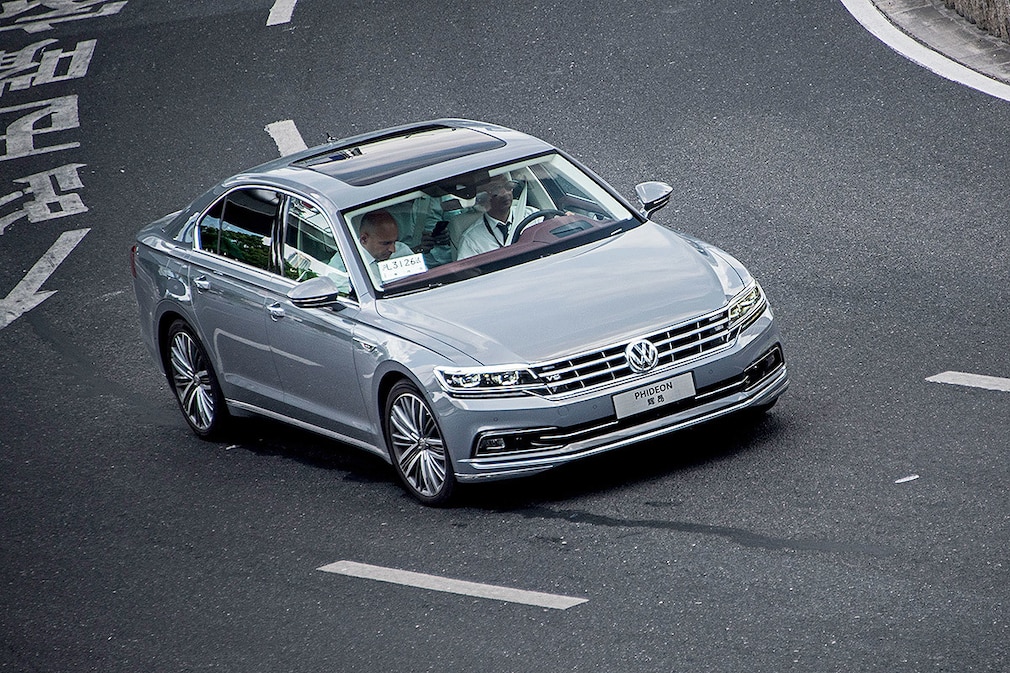 VW Phideon (2016): Erprobungsfahrzeug gesichtet