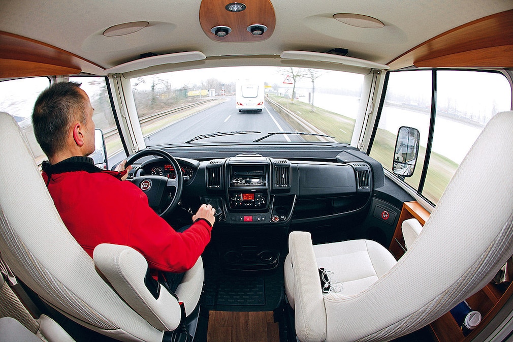 Hymer Exsis-i 588