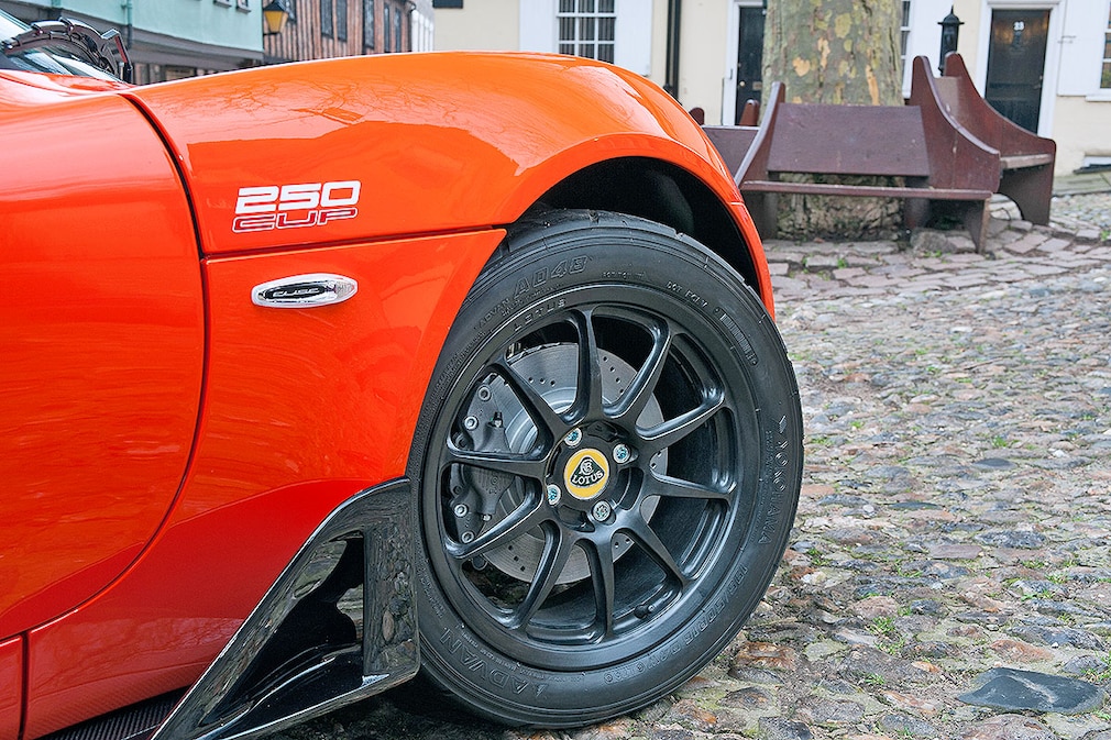 Lotus Elise Cup 250