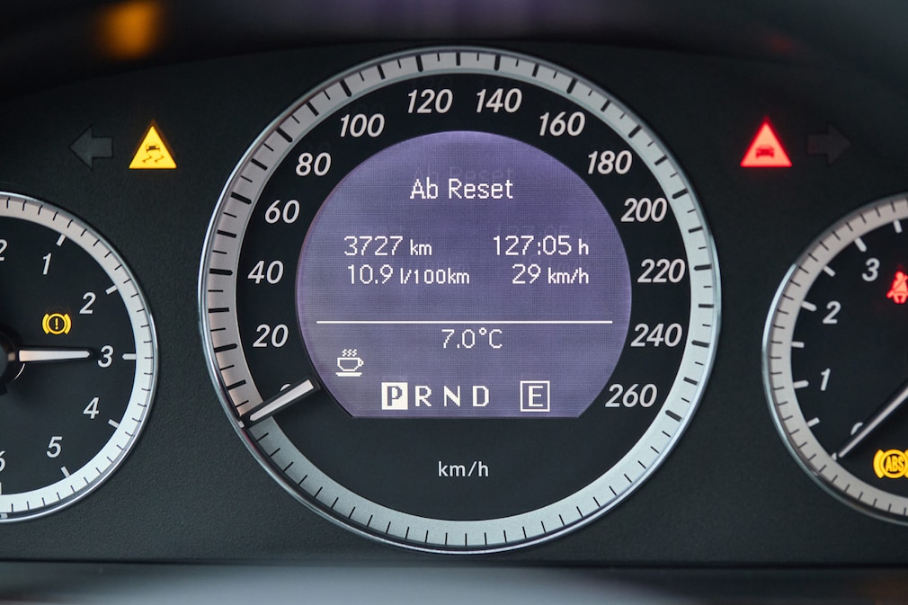 Mercedes E 200 CGI