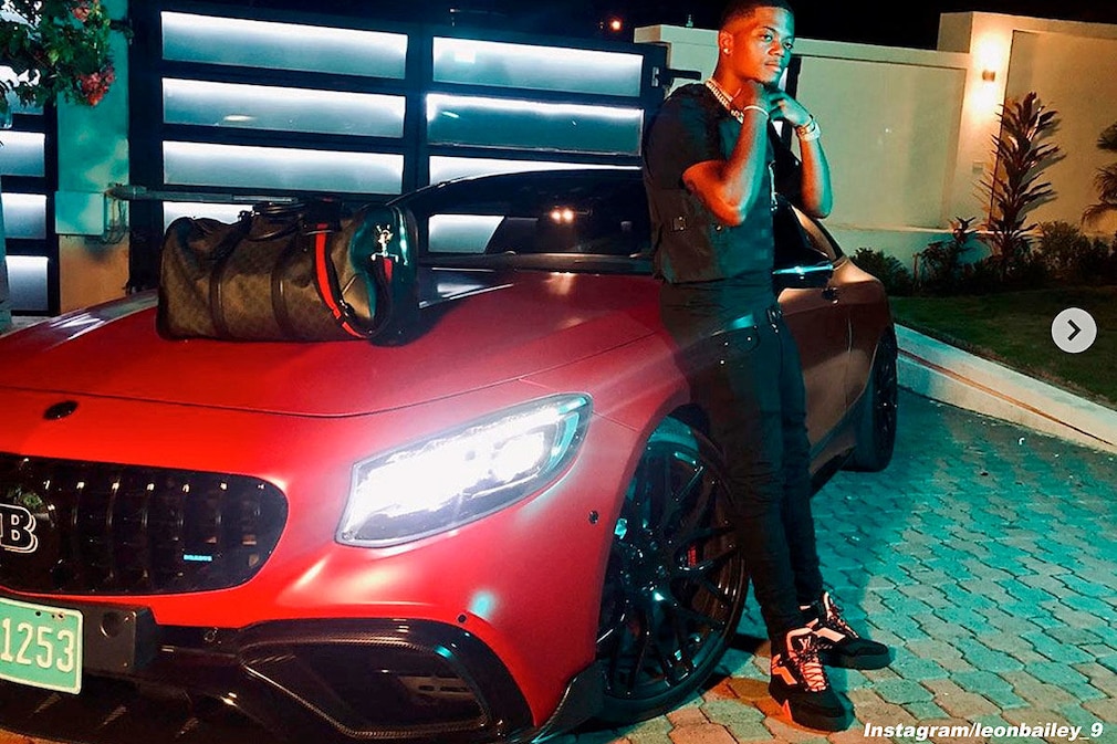 Fußballstars: die Autos der Fußballer