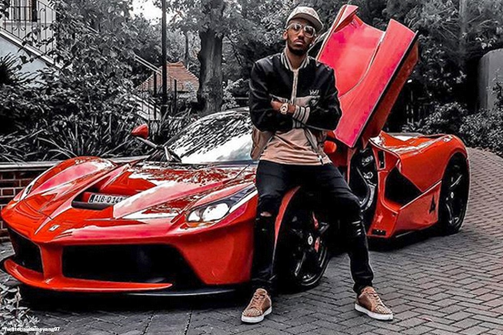 Fußballstars: die Autos der Fußballer