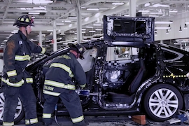 Tesla Model X Training für Unfallbergung