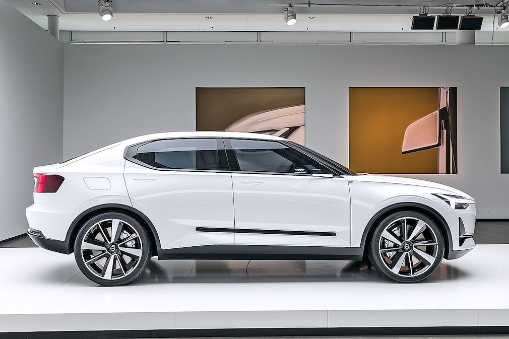Volvo 40.2 Studie