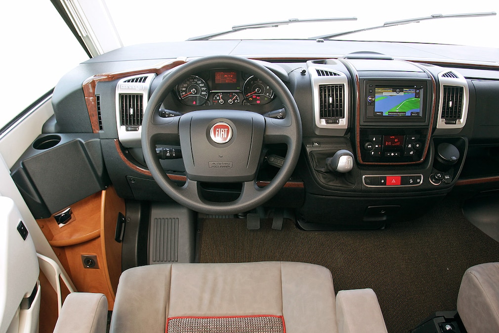 Carthago chic c-line 4.2 Generation II Wohnmobil