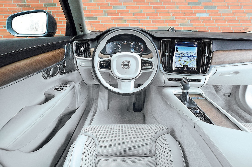 Volvo S90