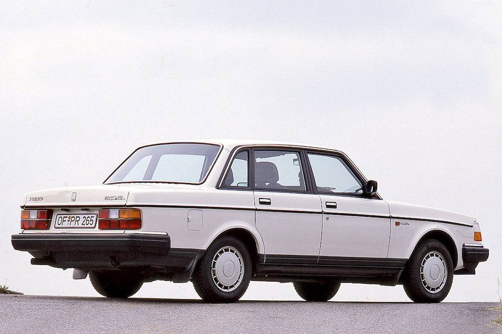 Volvo 240 Limousine (1974-1991) Volvo 240 Limousine (1974-1991)