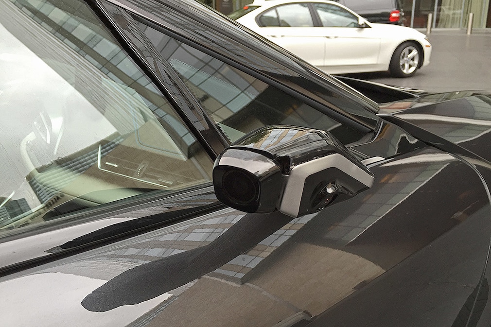 BMW i8 Mirrorless