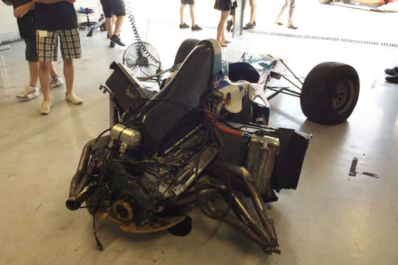Deutscher zertrümmert Formel-1-Wagen