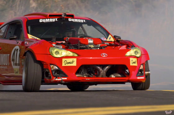 Umbau: Ferrari-Motor im Toyota
