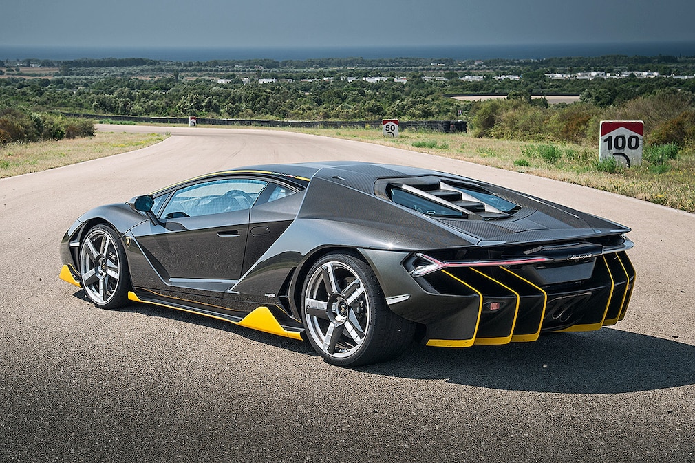 Lamborghini Centenario LP 770-4