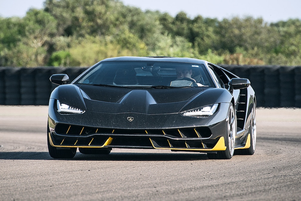 Lamborghini Centenario LP 770-4