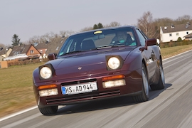 Porsche 944 S2