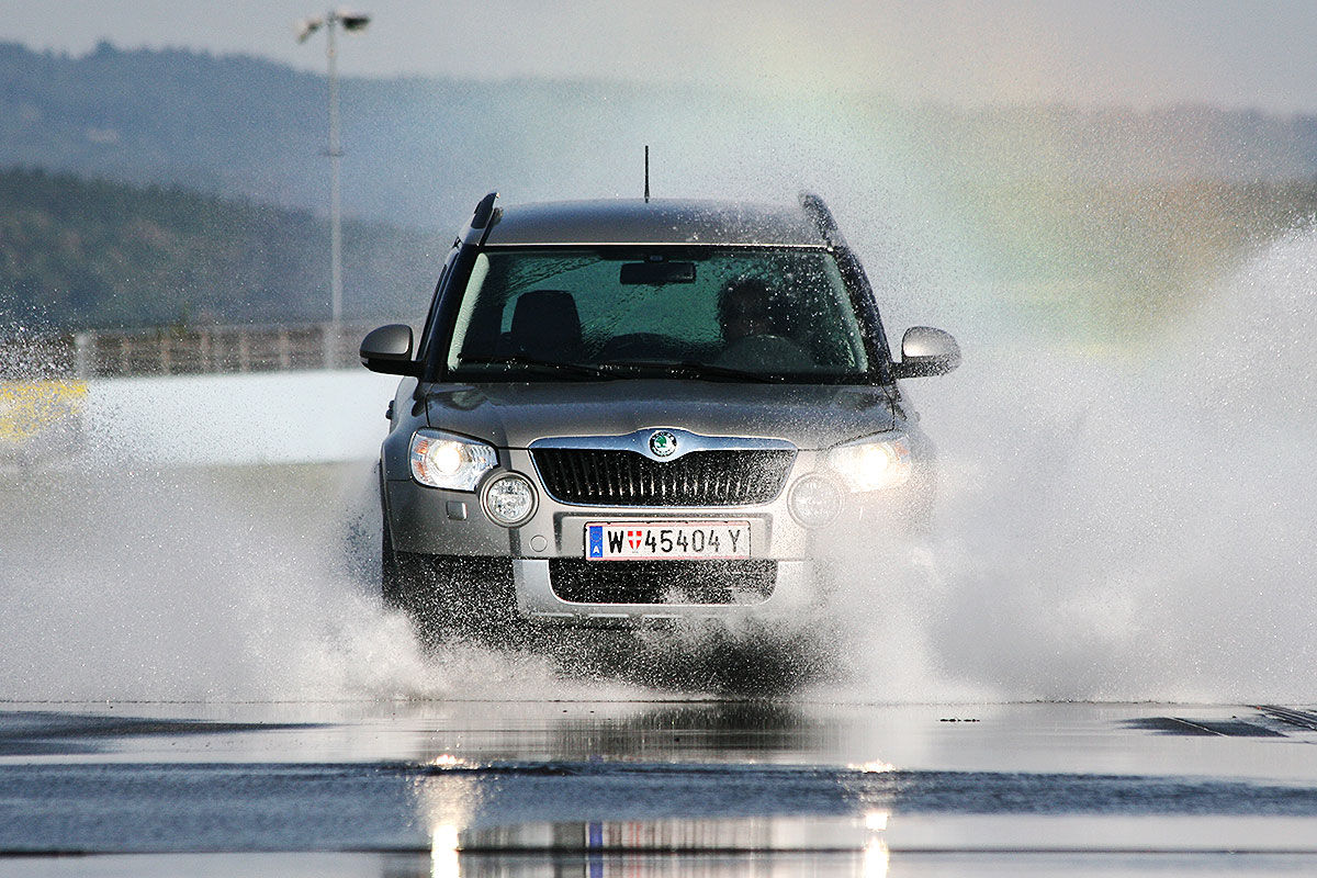 Test: Allrad-Ganzjahresreifen in 215/60 R 16